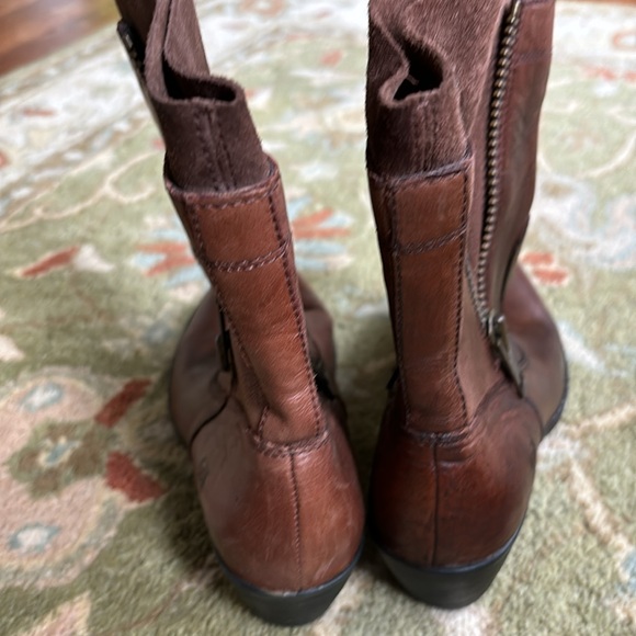 Born boots - like new - Picture 5 of 5